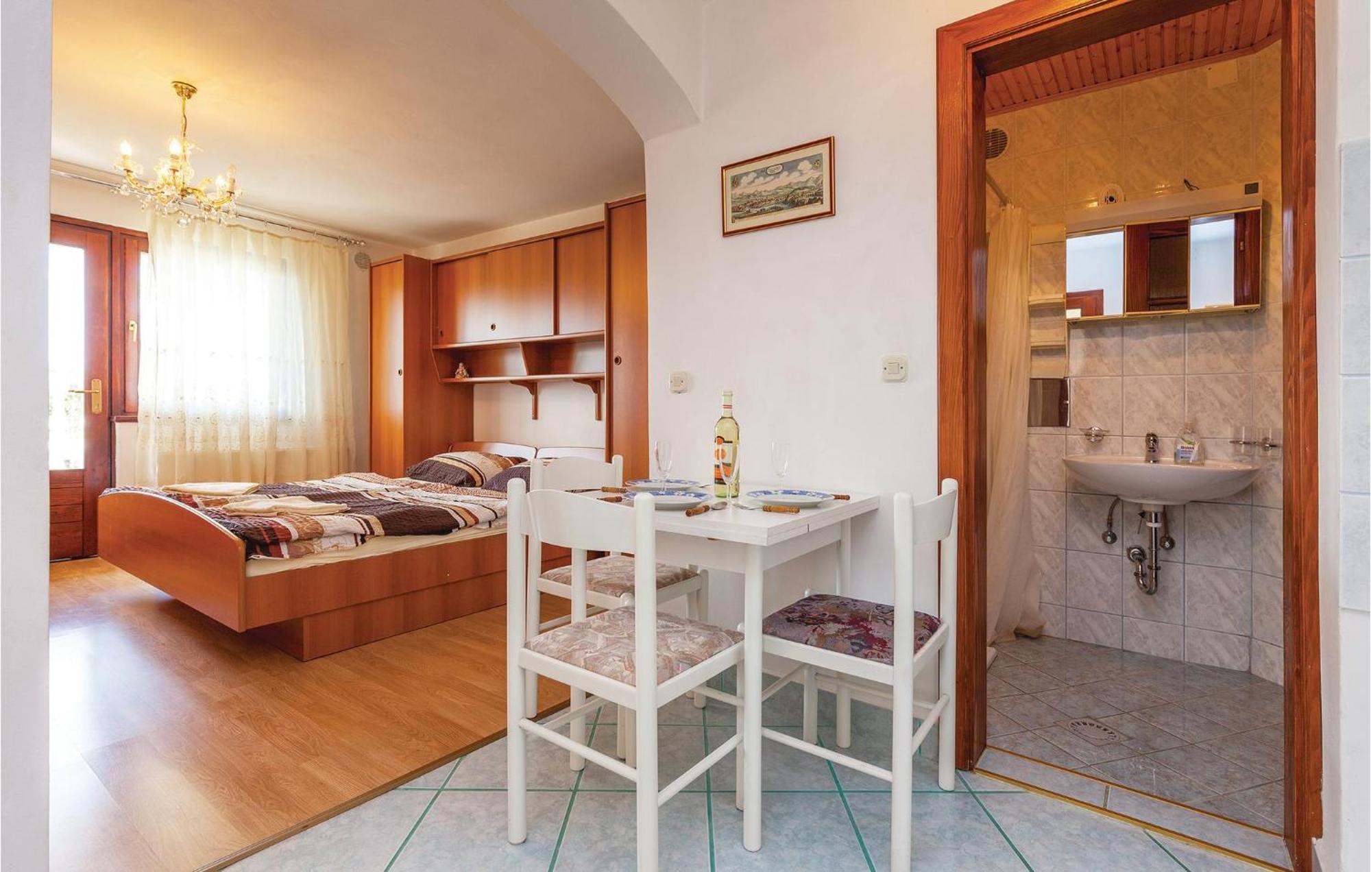 Stunning Apartment In Crikvenica With Wifi Экстерьер фото