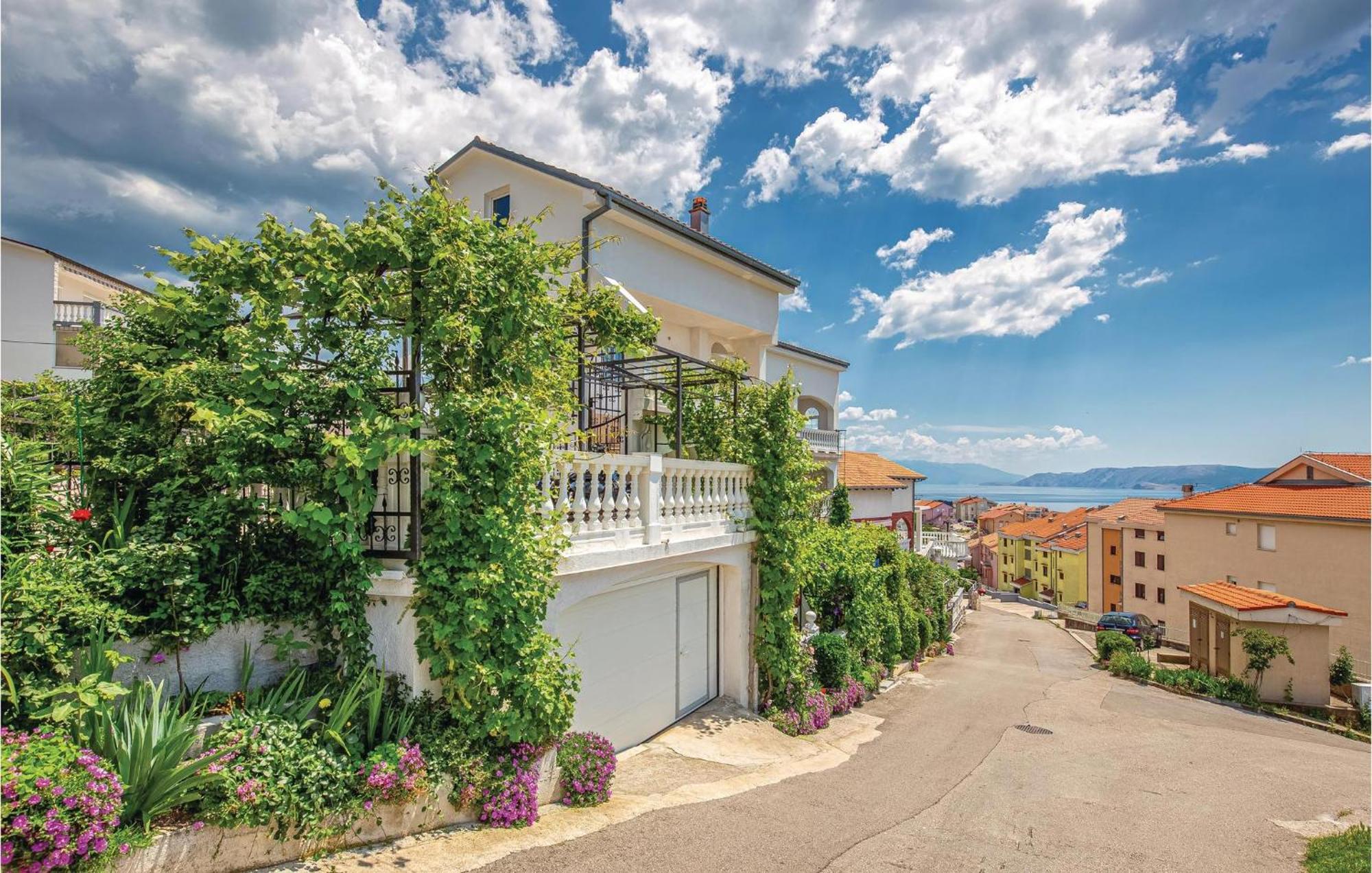 Stunning Apartment In Crikvenica With Wifi Экстерьер фото